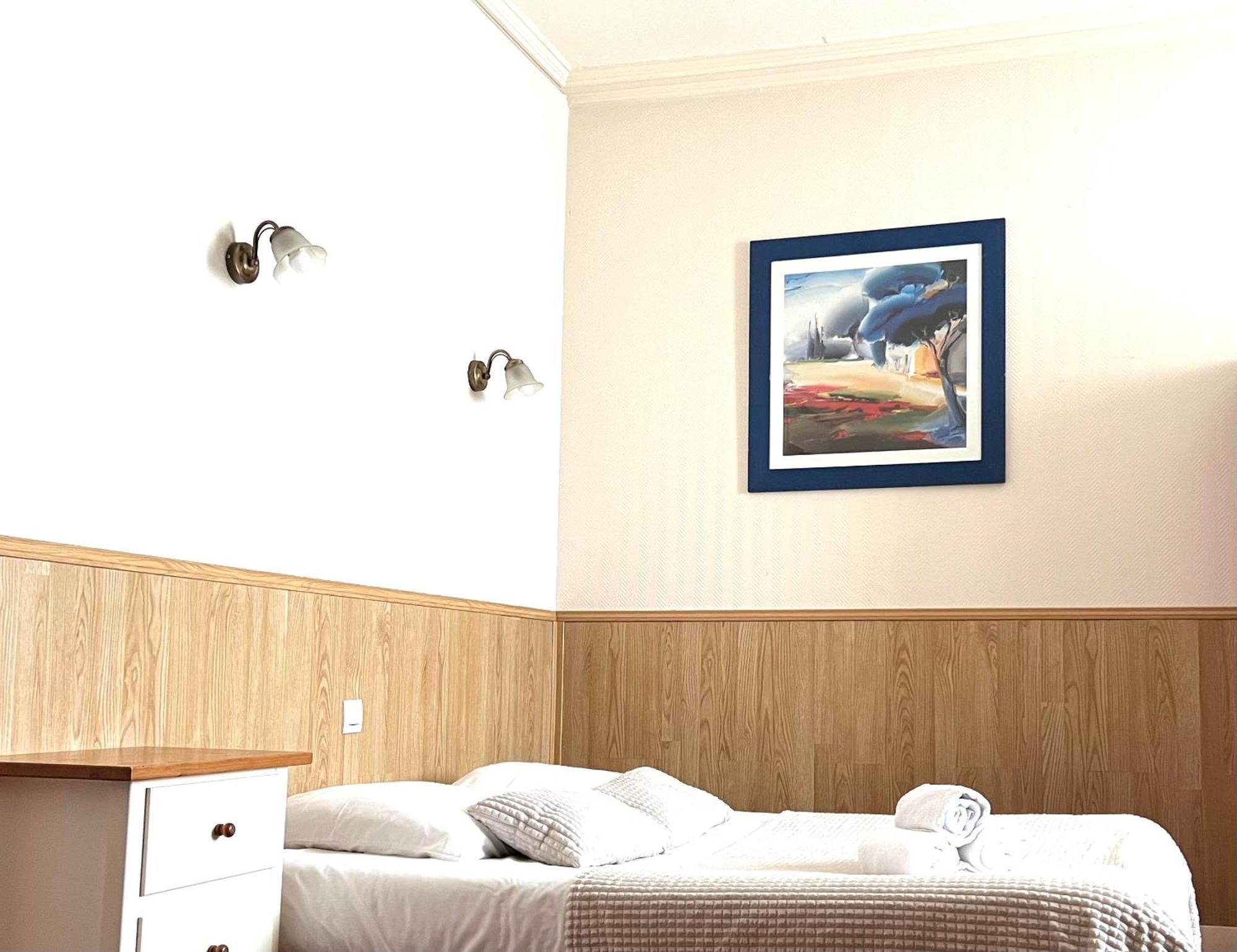 שרבורג Hotel De La Gare מראה חיצוני תמונה