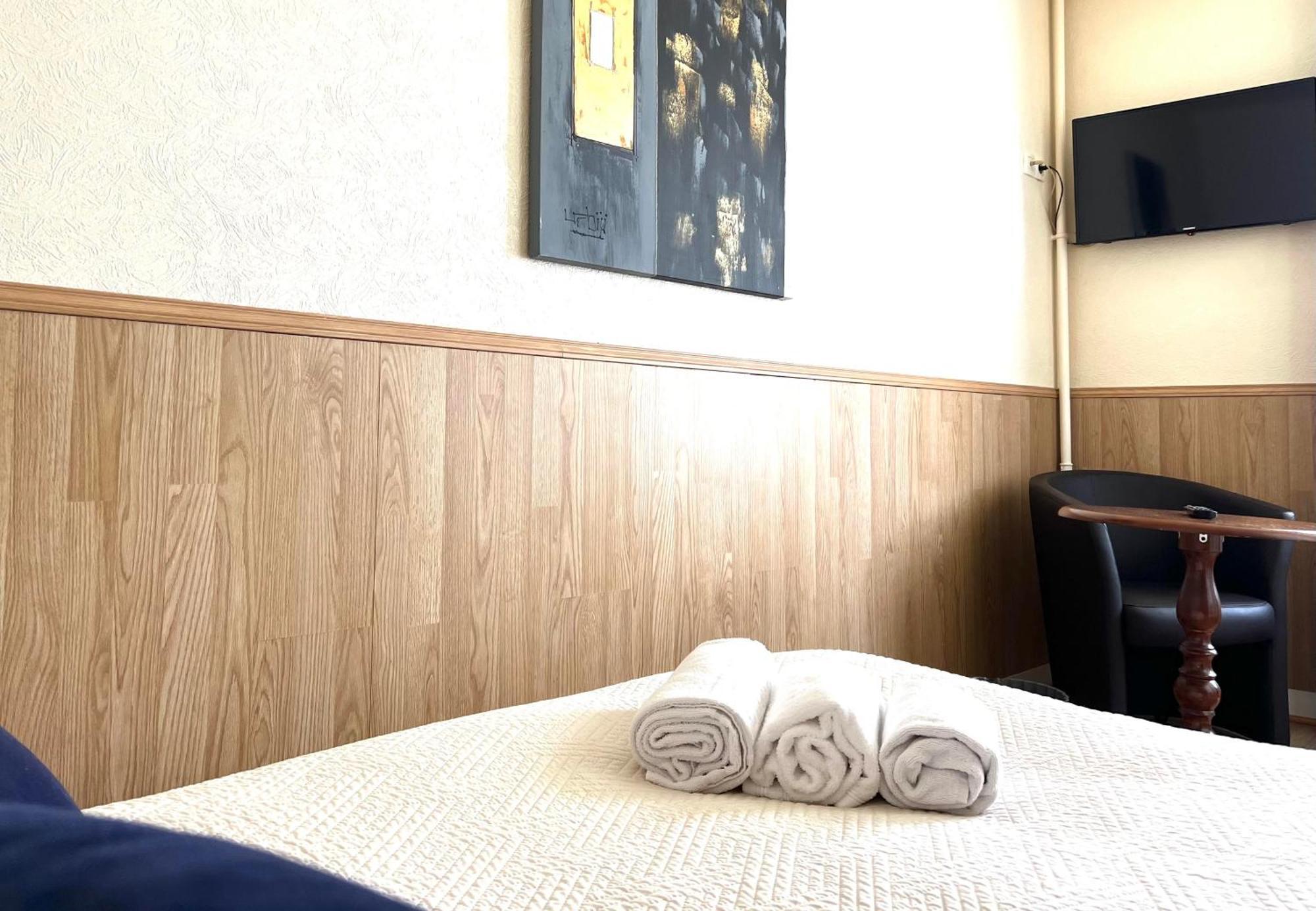 שרבורג Hotel De La Gare מראה חיצוני תמונה