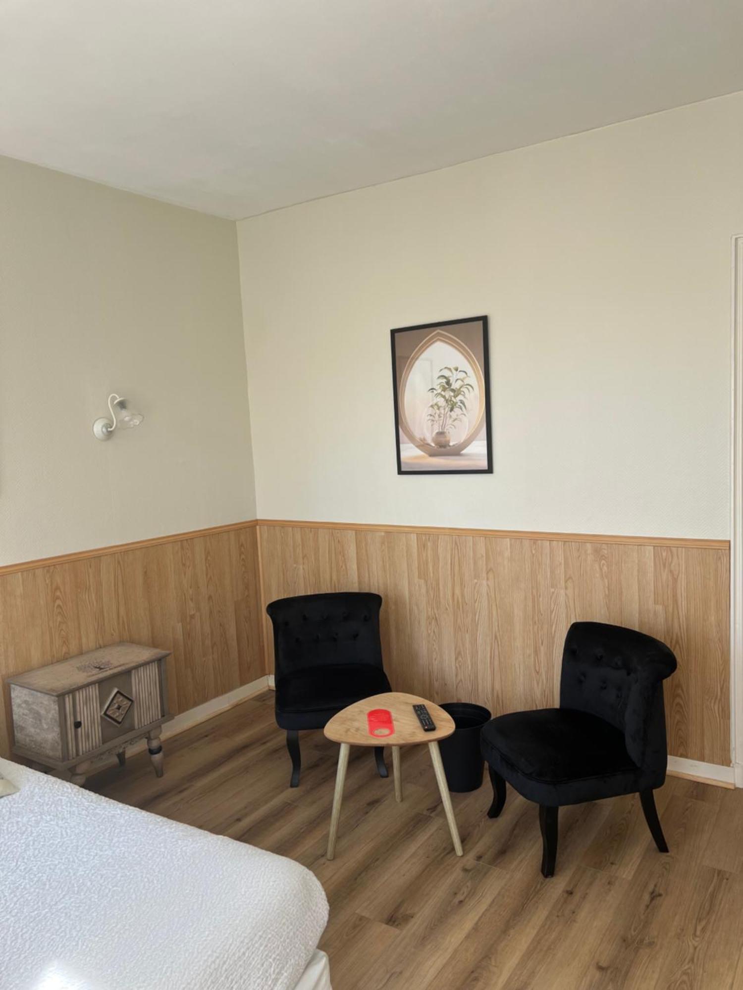 שרבורג Hotel De La Gare מראה חיצוני תמונה
