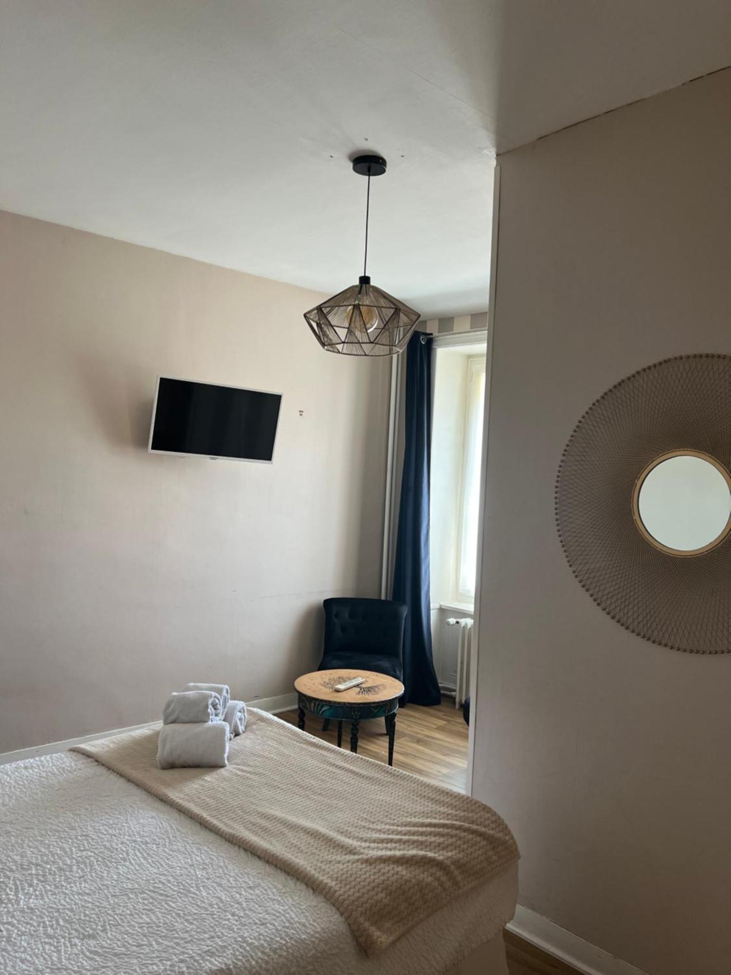 שרבורג Hotel De La Gare מראה חיצוני תמונה