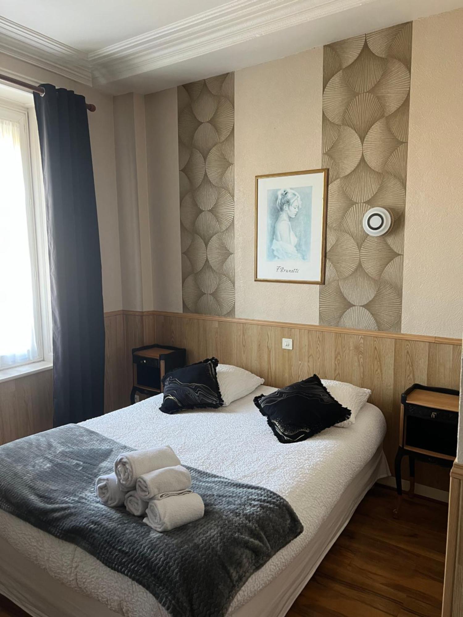 שרבורג Hotel De La Gare מראה חיצוני תמונה