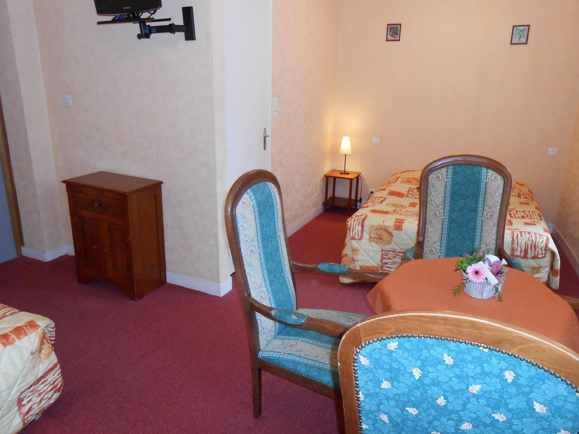 שרבורג Hotel De La Gare מראה חיצוני תמונה