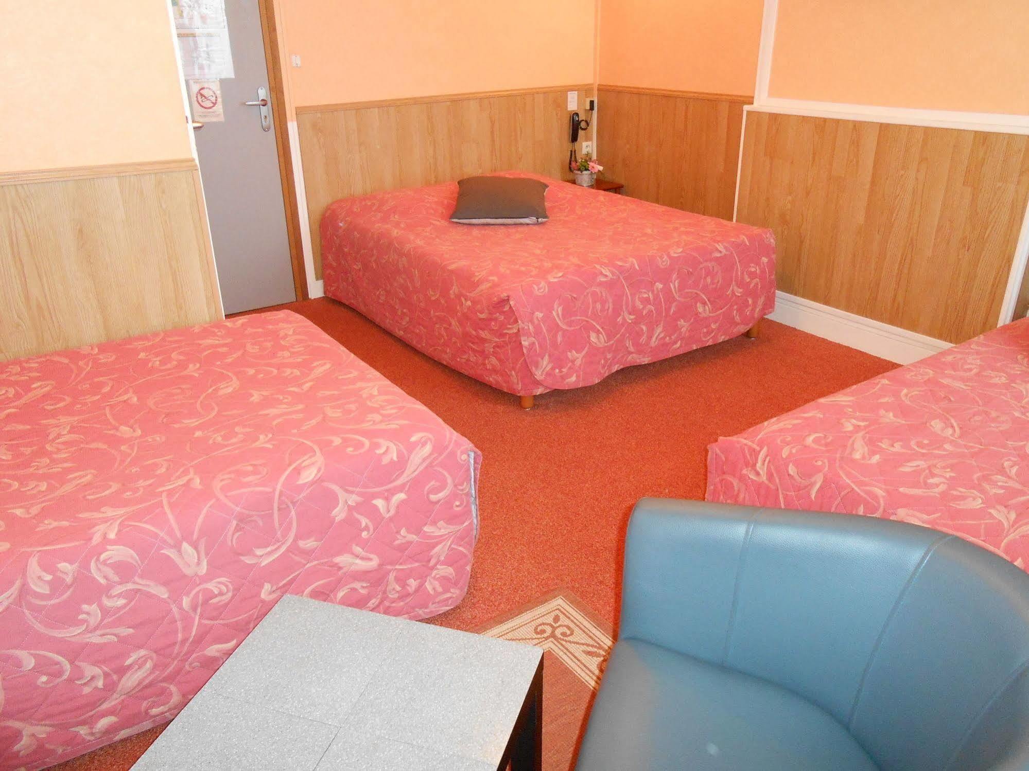 שרבורג Hotel De La Gare מראה חיצוני תמונה