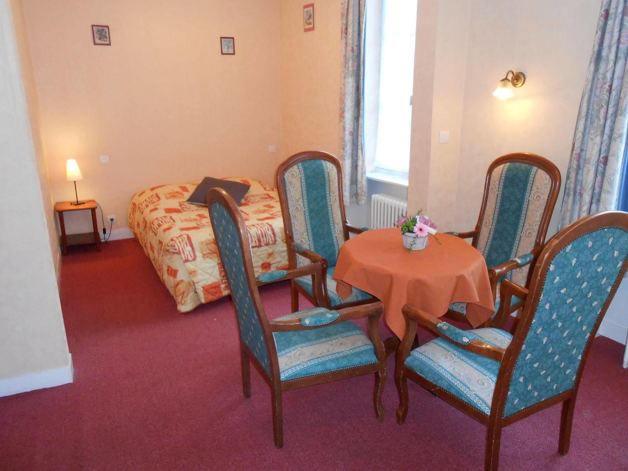 שרבורג Hotel De La Gare מראה חיצוני תמונה