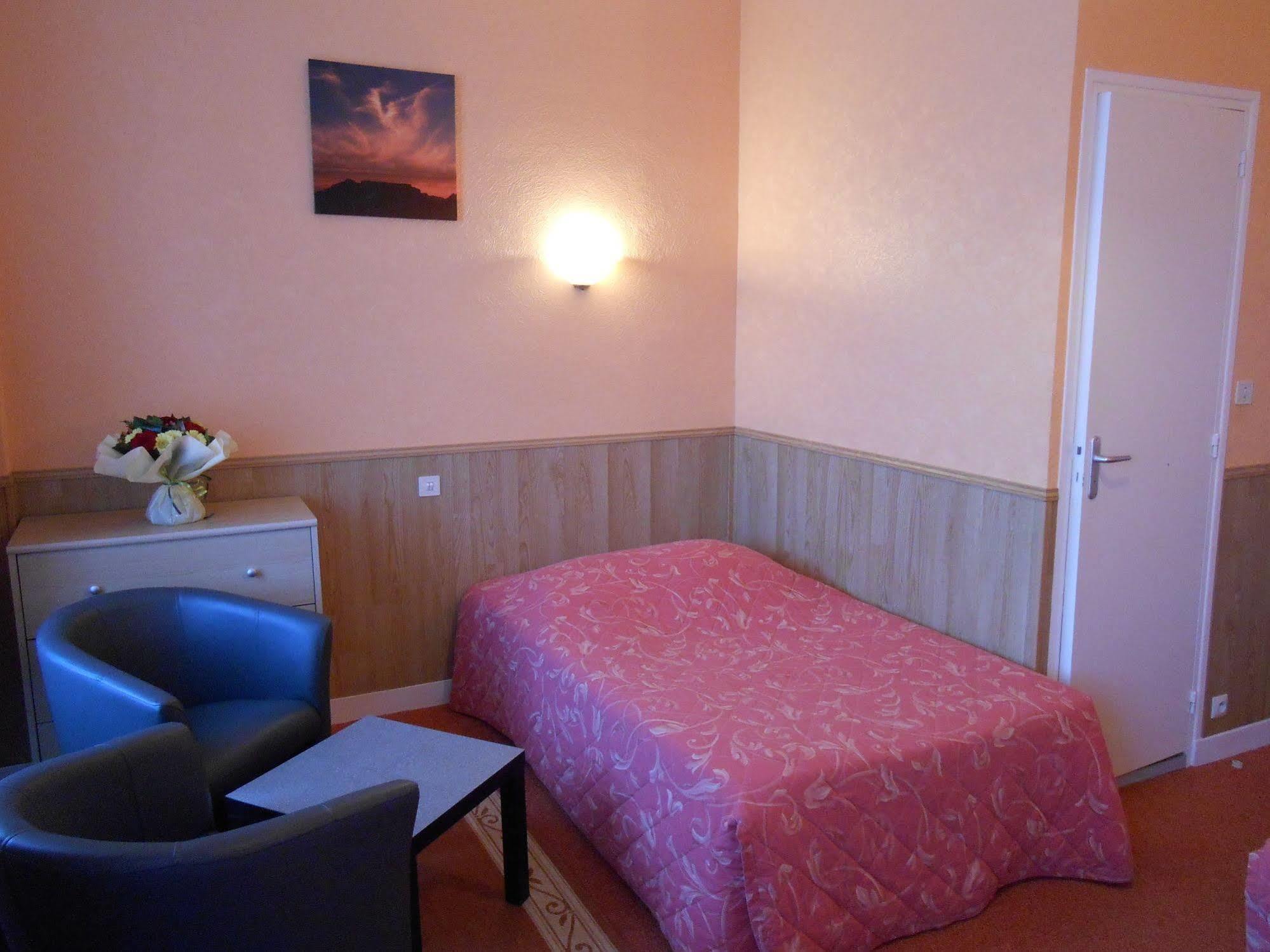 שרבורג Hotel De La Gare מראה חיצוני תמונה