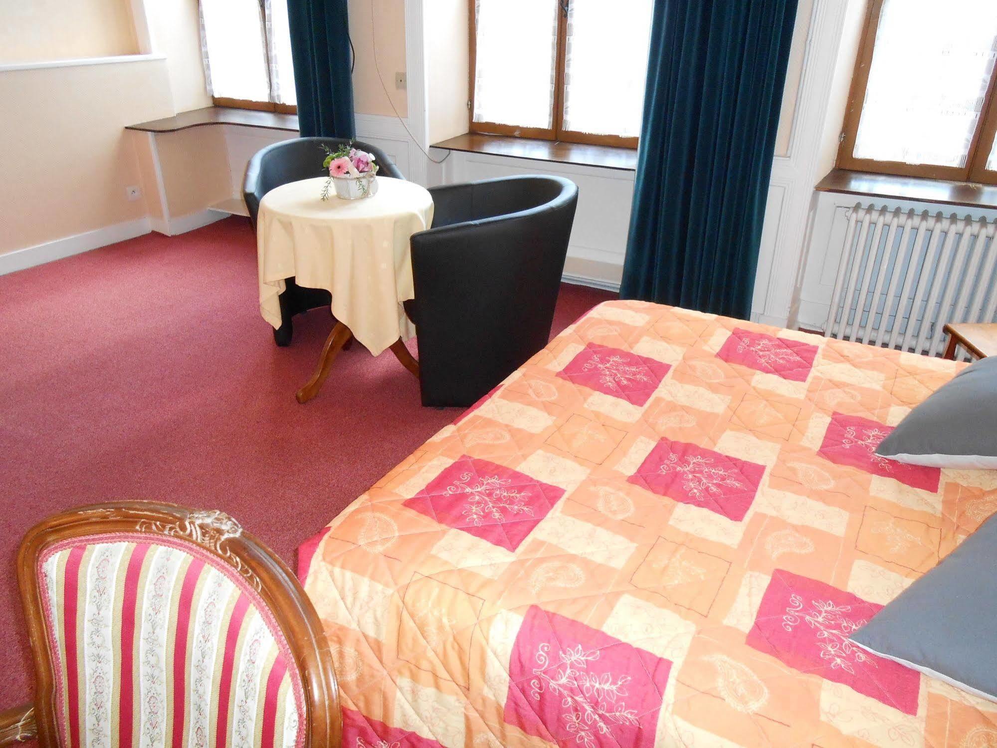 שרבורג Hotel De La Gare מראה חיצוני תמונה